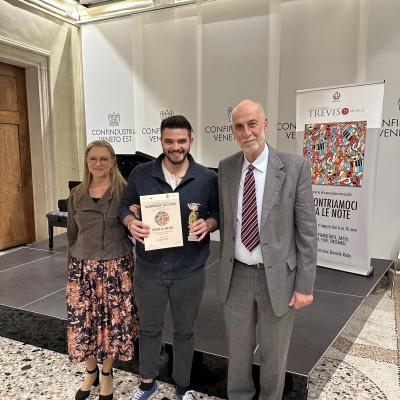 Premio Al Docente Per Aver Presentato Il Maggior Numero Di Partecipanti Premiati